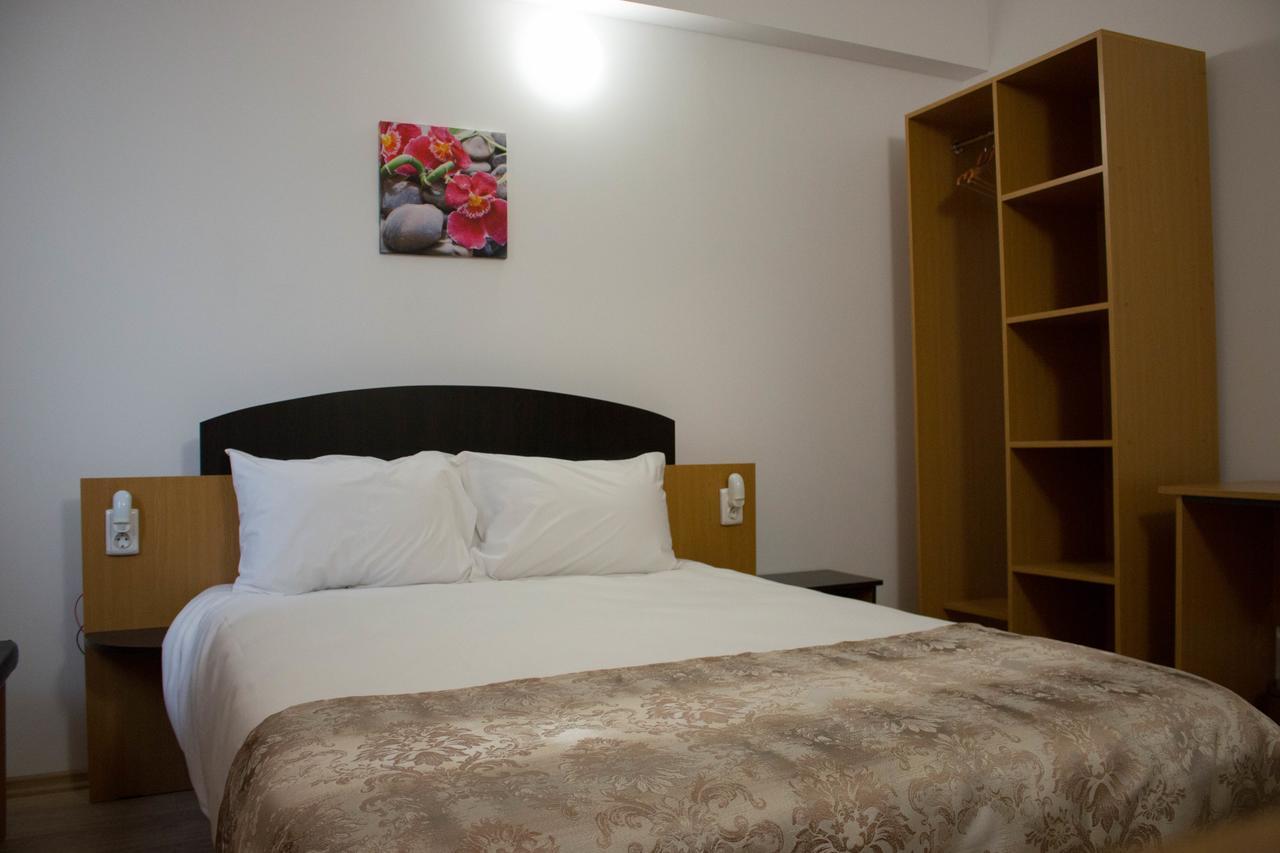 יאשי Rent Room N&S מראה חיצוני תמונה