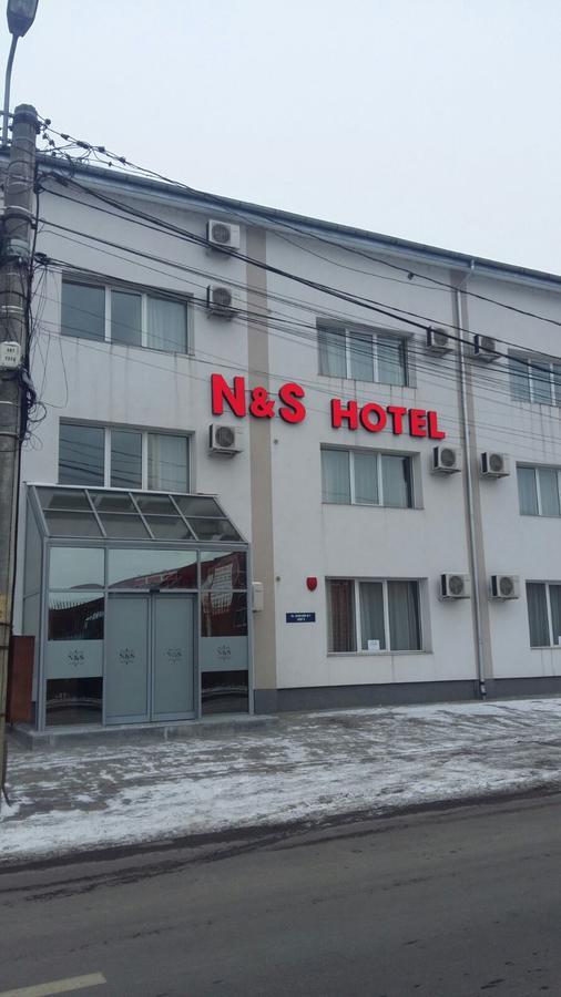 יאשי Rent Room N&S מראה חיצוני תמונה